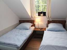 7 Robbenplate Modern Retreat