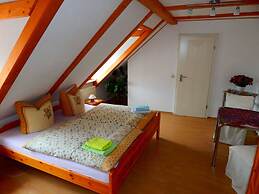 Reinhart / Large Holiday Apartment