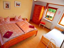Reinhart / Large Holiday Apartment