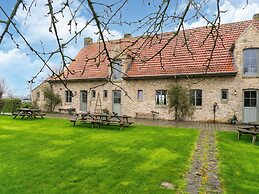 Comfortable Group Home With Large Garden
