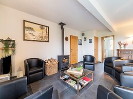Comfortable Group Home With Large Garden