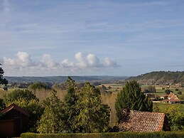 Tasteful Holiday Home in Marnac With Garden