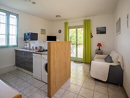 Tasteful Holiday Home in Marnac With Garden