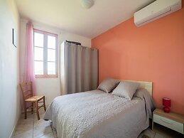 Tasteful Holiday Home in Marnac With Garden