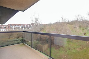 Bright Apartment With Terrace in Oostduinkerke