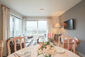 Bright Apartment With Terrace in Oostduinkerke