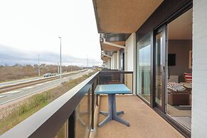 Bright Apartment With Terrace in Oostduinkerke