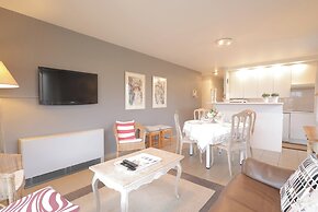 Bright Apartment With Terrace in Oostduinkerke