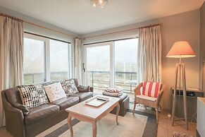 Bright Apartment With Terrace in Oostduinkerke