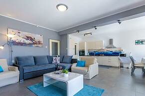 Grace Comfortable Holiday Residence