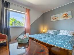 Grace Comfortable Holiday Residence