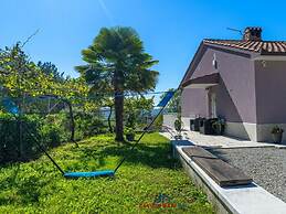 Grace Comfortable Holiday Residence