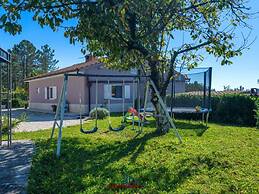 Grace Comfortable Holiday Residence