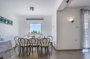 Grace Comfortable Holiday Residence