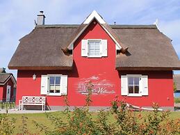 Surfer Modern Retreat