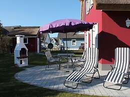 Surfer Modern Retreat