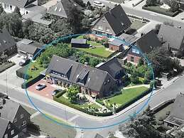 Attractive Apartment Near Town Center