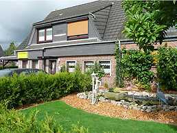 Attractive Apartment Near Town Center