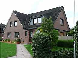 Attractive Apartment Near Town Center