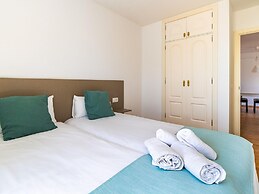 Belvilla by OYO Uptown III