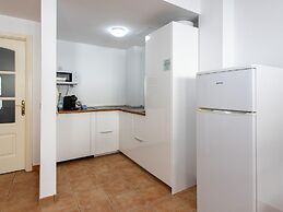 Belvilla by OYO Uptown III