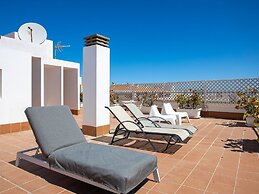 Belvilla by OYO Uptown III