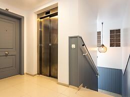 Belvilla by OYO Uptown III