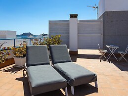 Belvilla by OYO Uptown III