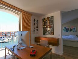 Spacious Holiday Home With hot tub