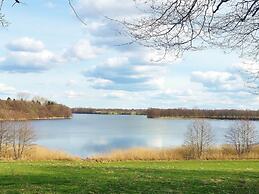 Anne's Holiday Home by the Lake