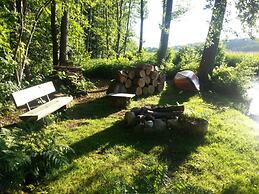 Anne's Holiday Home by the Lake