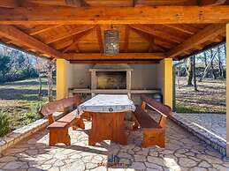 Filleona Comfortable Holiday Residence