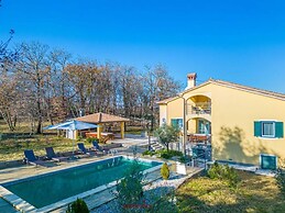 Filleona Comfortable Holiday Residence