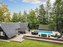 6 Person Holiday Home in Hemmet-by Traum