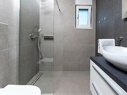 Lotta Comfortable Holiday Residence