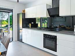 Lotta Comfortable Holiday Residence