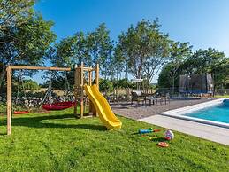 Lotta Comfortable Holiday Residence