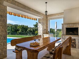 Patricia Comfortable Holiday Residence