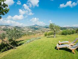 Belvilla by OYO Villa With Private Pool