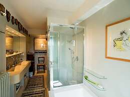 Belvilla by OYO Villa With Private Pool