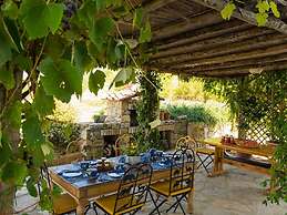 Belvilla by OYO Villa With Private Pool