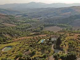 Belvilla by OYO Villa With Private Pool