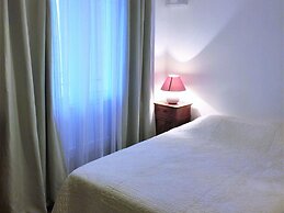 Apartment With sea View and Pool