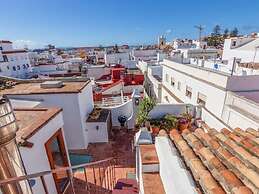 Belvilla by OYO Atico 00