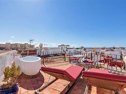 Belvilla by OYO Atico 00