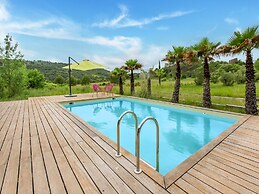 Cozy Holiday Home in Occitanie