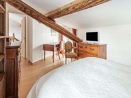 Cozy Holiday Home in Occitanie