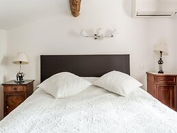Cozy Holiday Home in Occitanie