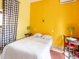 Cozy Holiday Home in Occitanie