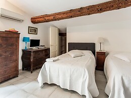 Cozy Holiday Home in Occitanie